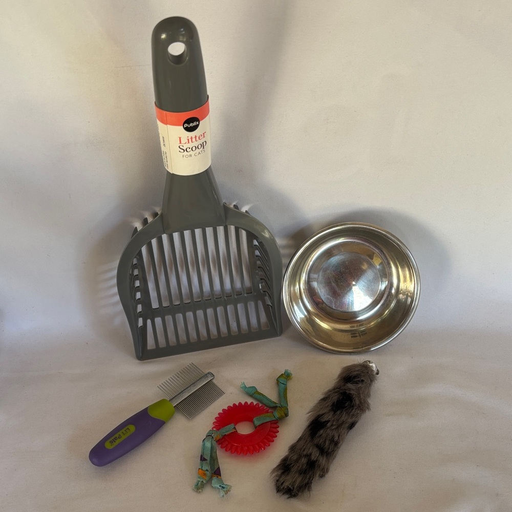 GRAY CAT LITTER SCOOP WITH PET CAT ACCESSORIES - Picture 2 of 10